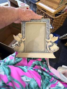 Vintage 2001 Sarah's Angels MindSpring Resin 4x6 Angel Picture Frame